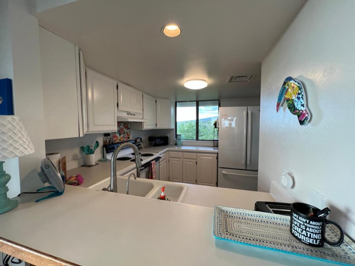 Kona Magic Ali'I - Top Floor Views, Pool, Beach, Sunsets Kailua-Kona Exteriör bild