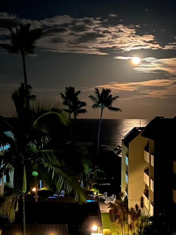 Kona Magic Ali'I - Top Floor Views, Pool, Beach, Sunsets Kailua-Kona Exteriör bild