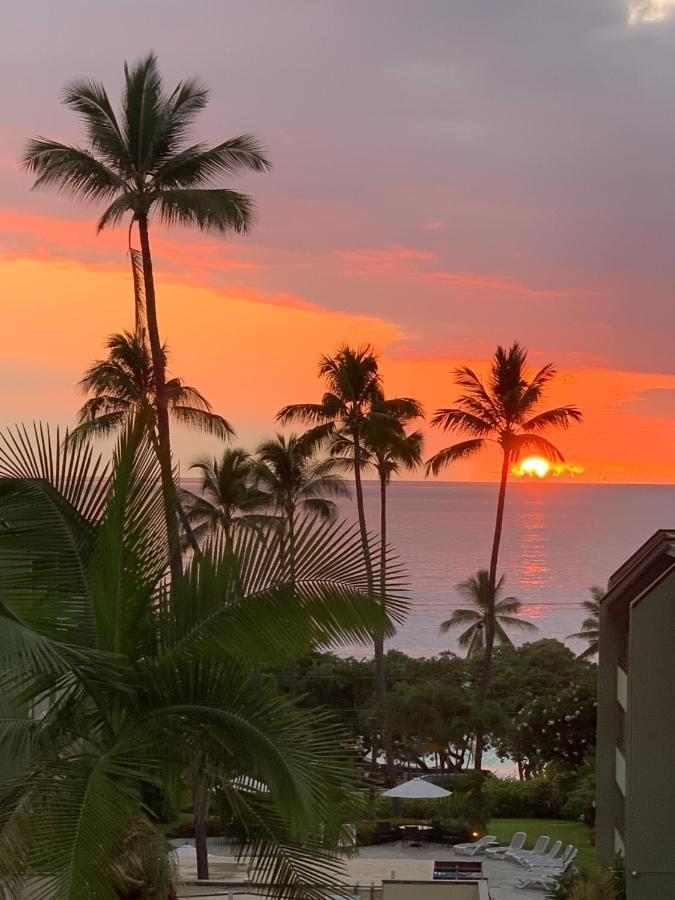 Kona Magic Ali'I - Top Floor Views, Pool, Beach, Sunsets Kailua-Kona Exteriör bild
